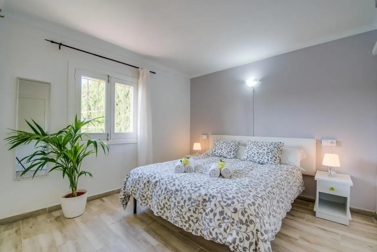 Ideal Property Mallorca - Sa Vinya Vella Alcúdia 0*,  Spanien